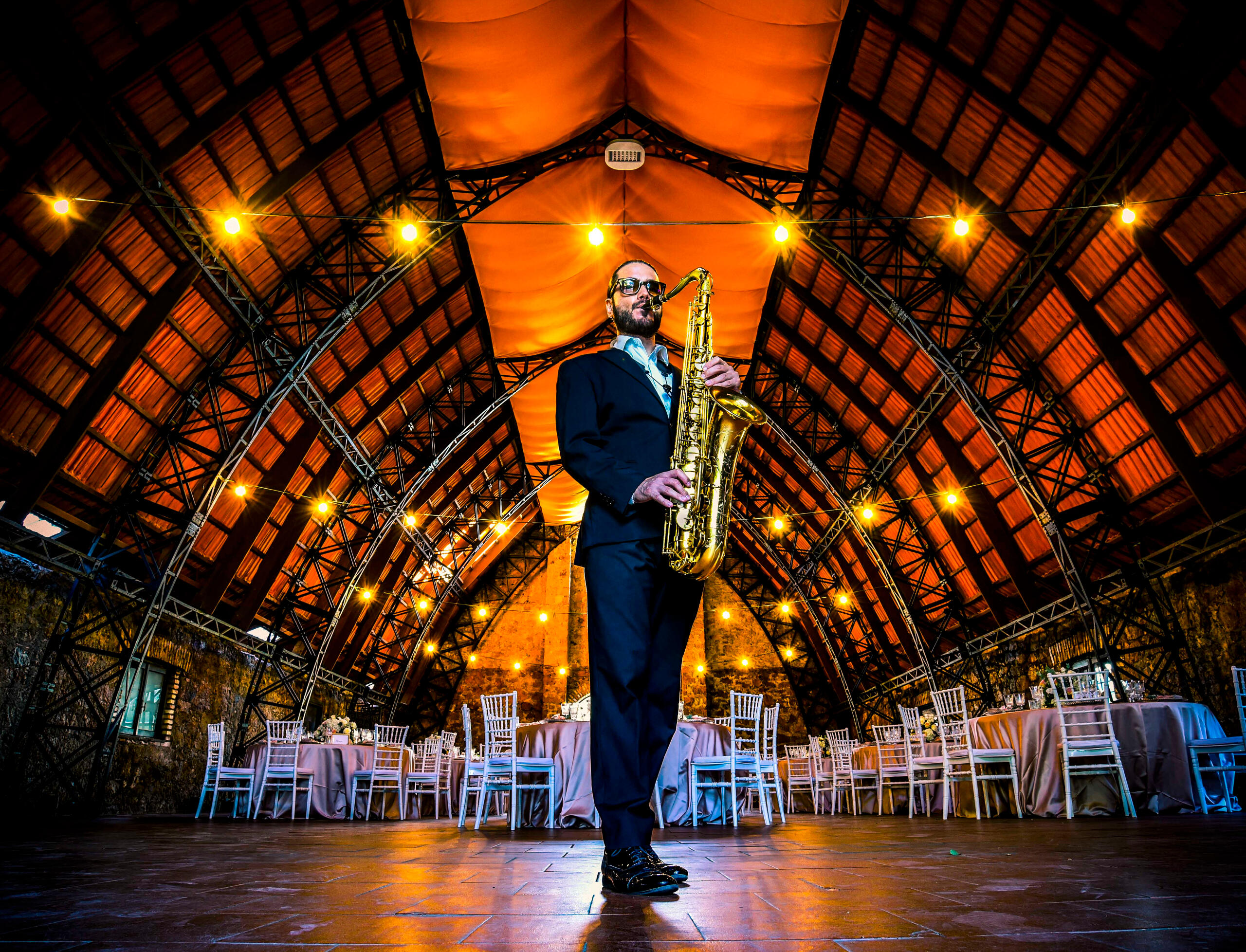 wedding saxophonist and DJ in Italy